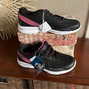 Fila Memory Foam Athletic Shoes! New!